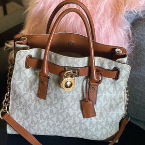 Large tote bag…Michael Kors…used twice…like new….no make up no pen marks